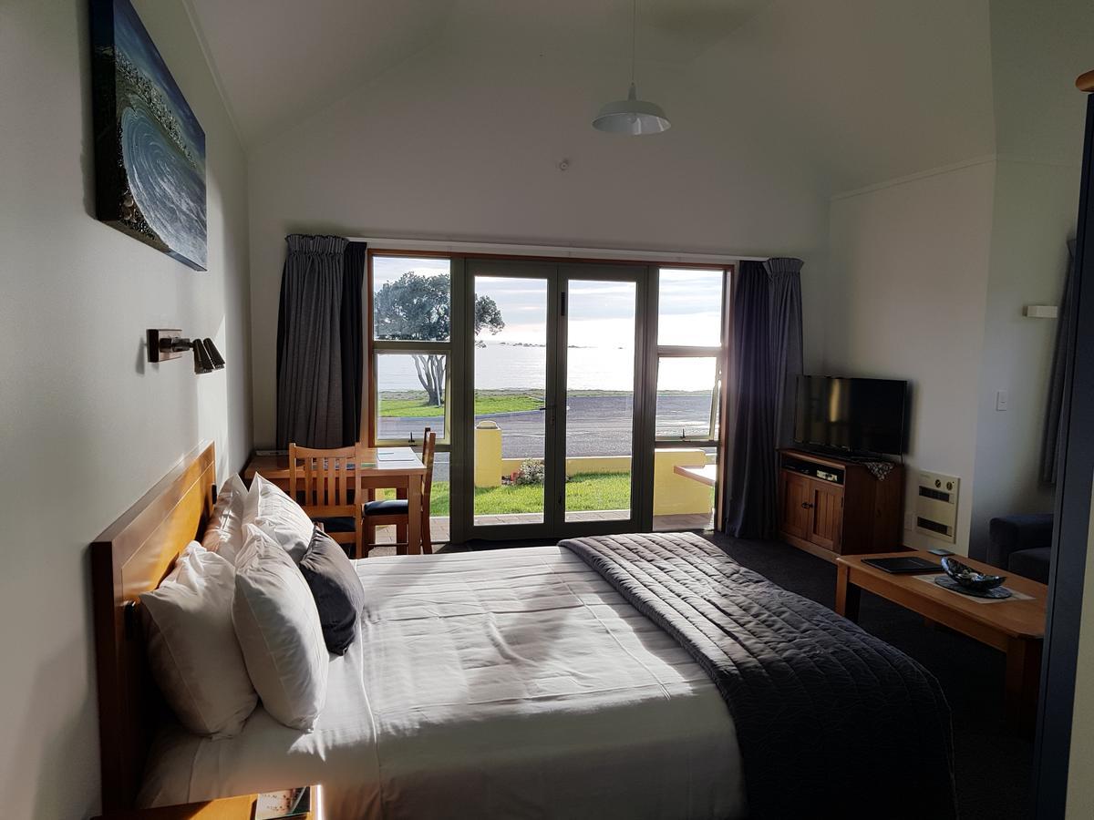 The Anchor Inn Beachfront Motel Kaikoura Exteriör bild