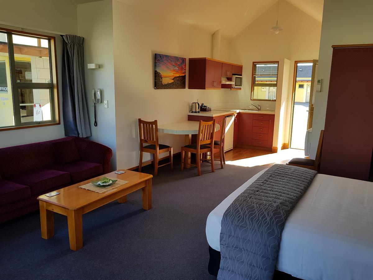 The Anchor Inn Beachfront Motel Kaikoura Exteriör bild