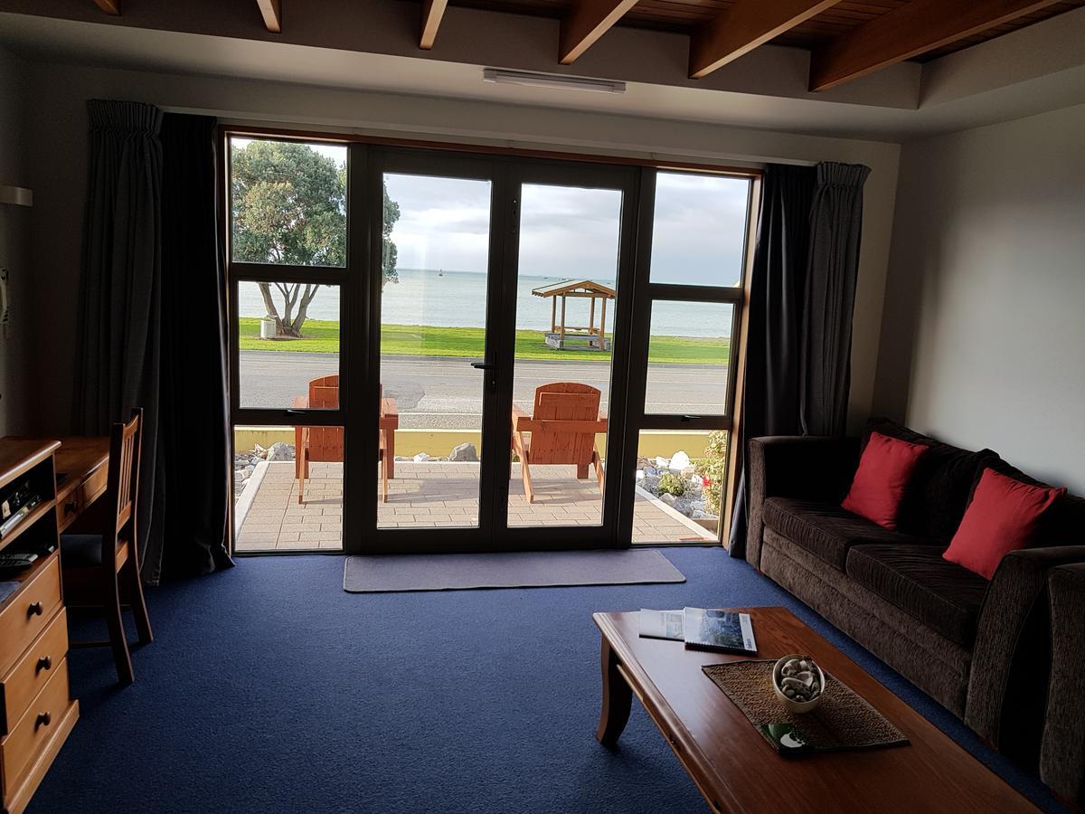 The Anchor Inn Beachfront Motel Kaikoura Exteriör bild