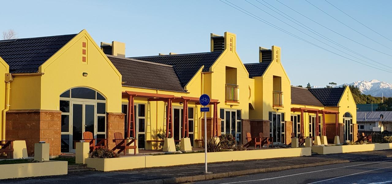The Anchor Inn Beachfront Motel Kaikoura Exteriör bild